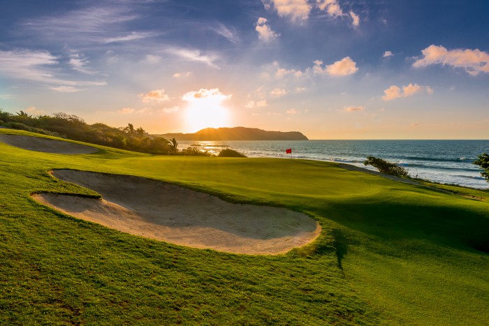 Vous cherchez une maison avec vue sur le golf...déménagez à Chiberta!